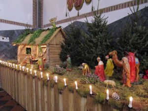 De kerststal in de Balgoyse Johannes de Doperkerk