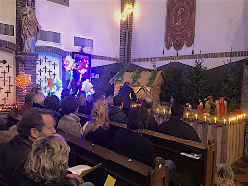 De kerststal in de Balgoyse Johannes de Doperkerk